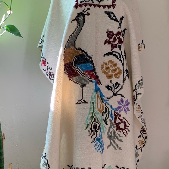 Beautiful handmade one of a kind poncho - Picture 6 of 6